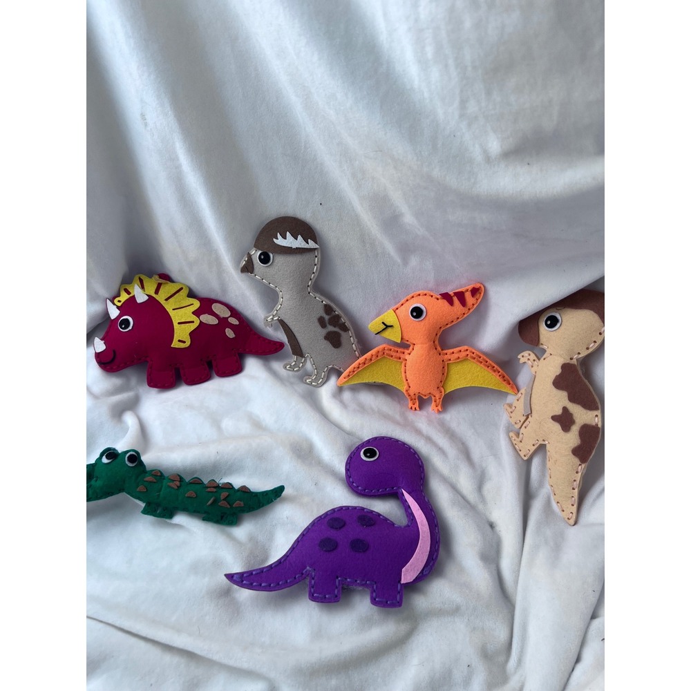 Handmade Unisex Unbranded Felt Dinosaur Plush Toy Set OS Multicolor